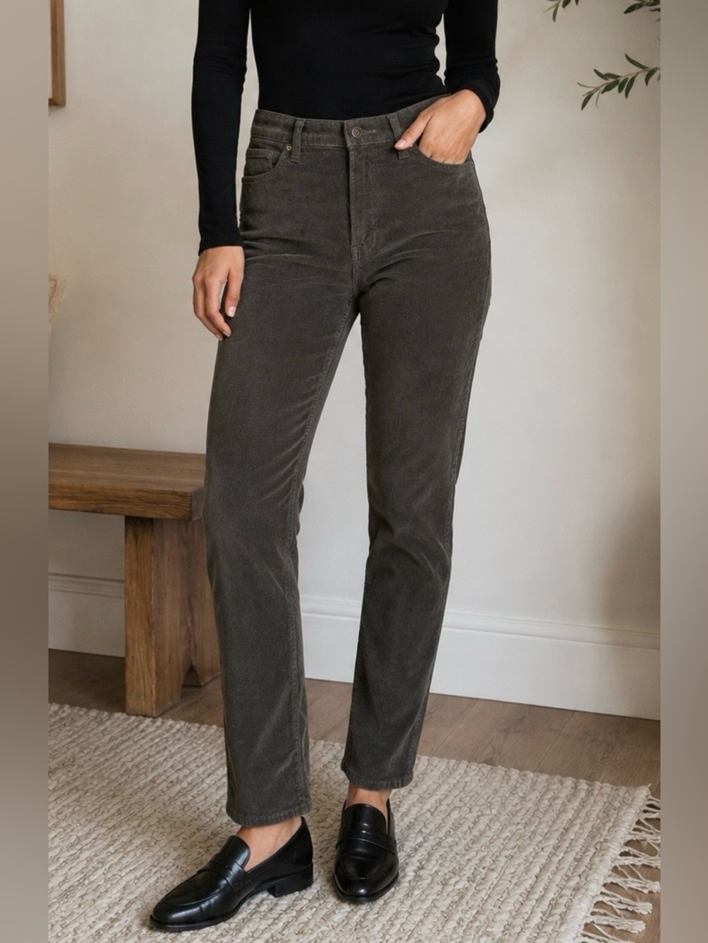GAP Vintage Slim Corduroy Pants High Rise Size 27 / 4 Regular Olive Green